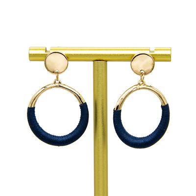 Boucles d'oreille d'or de couronne de cercle de cartilage de Diamond Helix 16g de boucles d'oreille de perforation d'or de narine